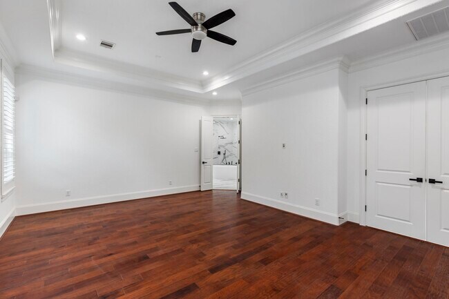 Building Photo - 18 Player Vista Pl