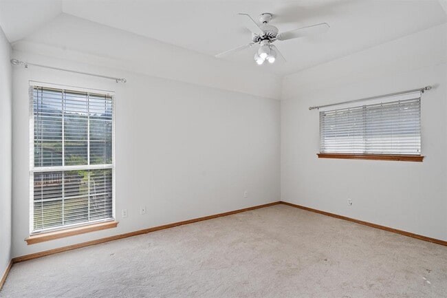 Building Photo - 1903 Port Royal Dr