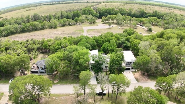 Building Photo - 201 Kahana Ln