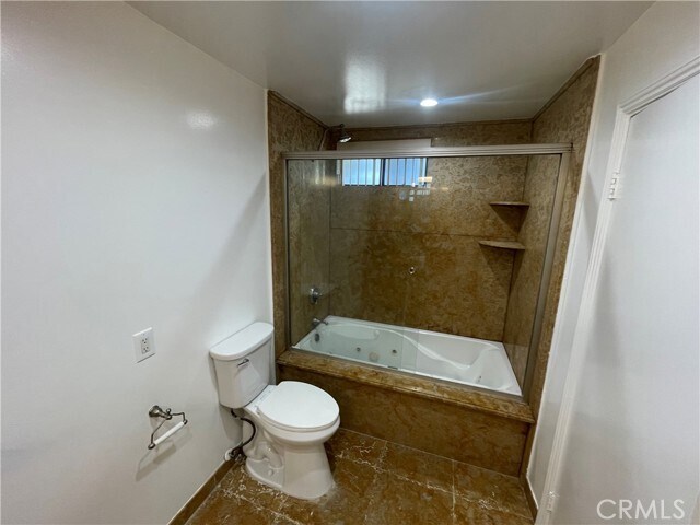 Building Photo - 22038 Vanowen St