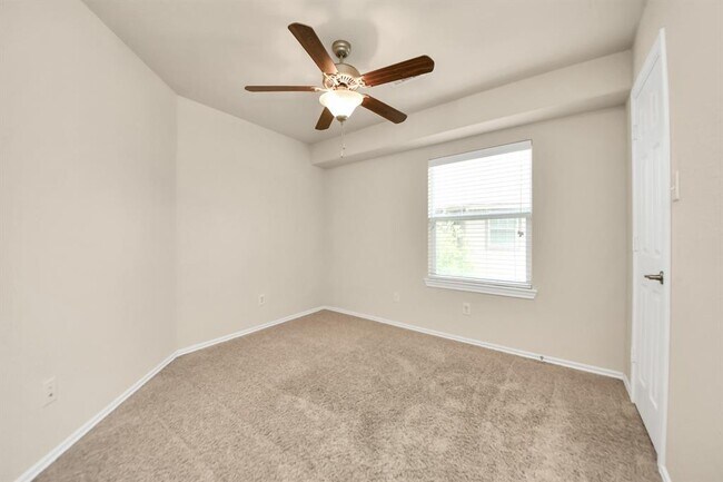 Building Photo - 6427 Densberry Ln