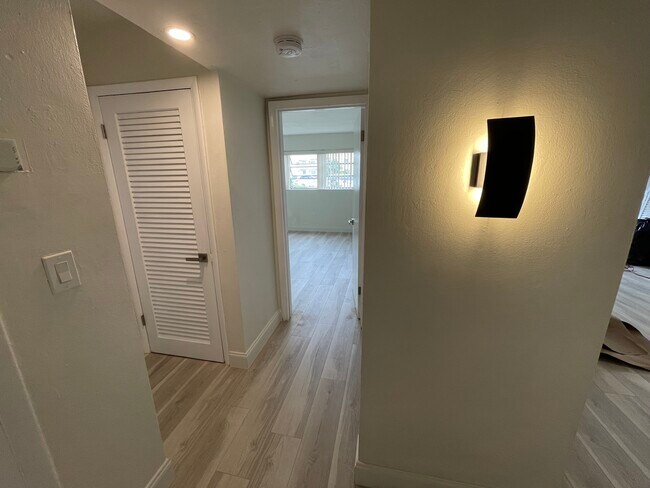 Entry as you walk in - 7426 SW 82nd St