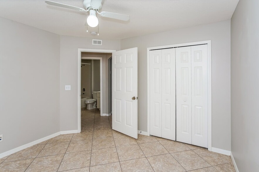 Building Photo - 7554 Oxford Garden Cir