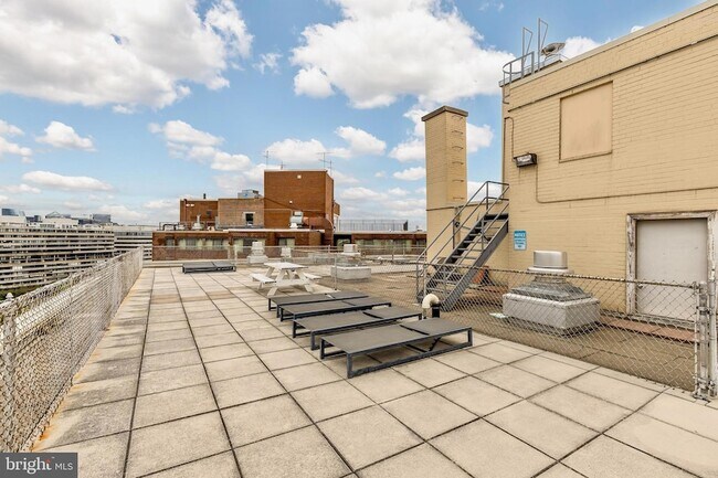 Building Photo - 2401 H St NW