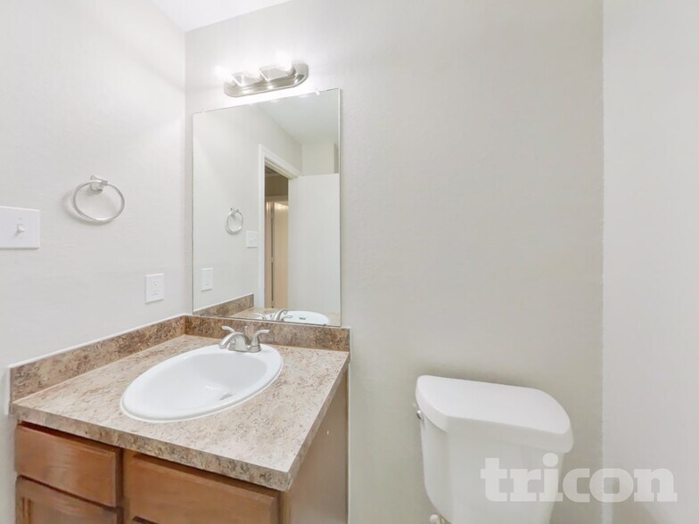 Building Photo - 1607 Katydid Ct