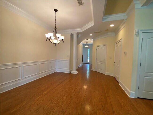 Building Photo - 2887 Laureate Ct