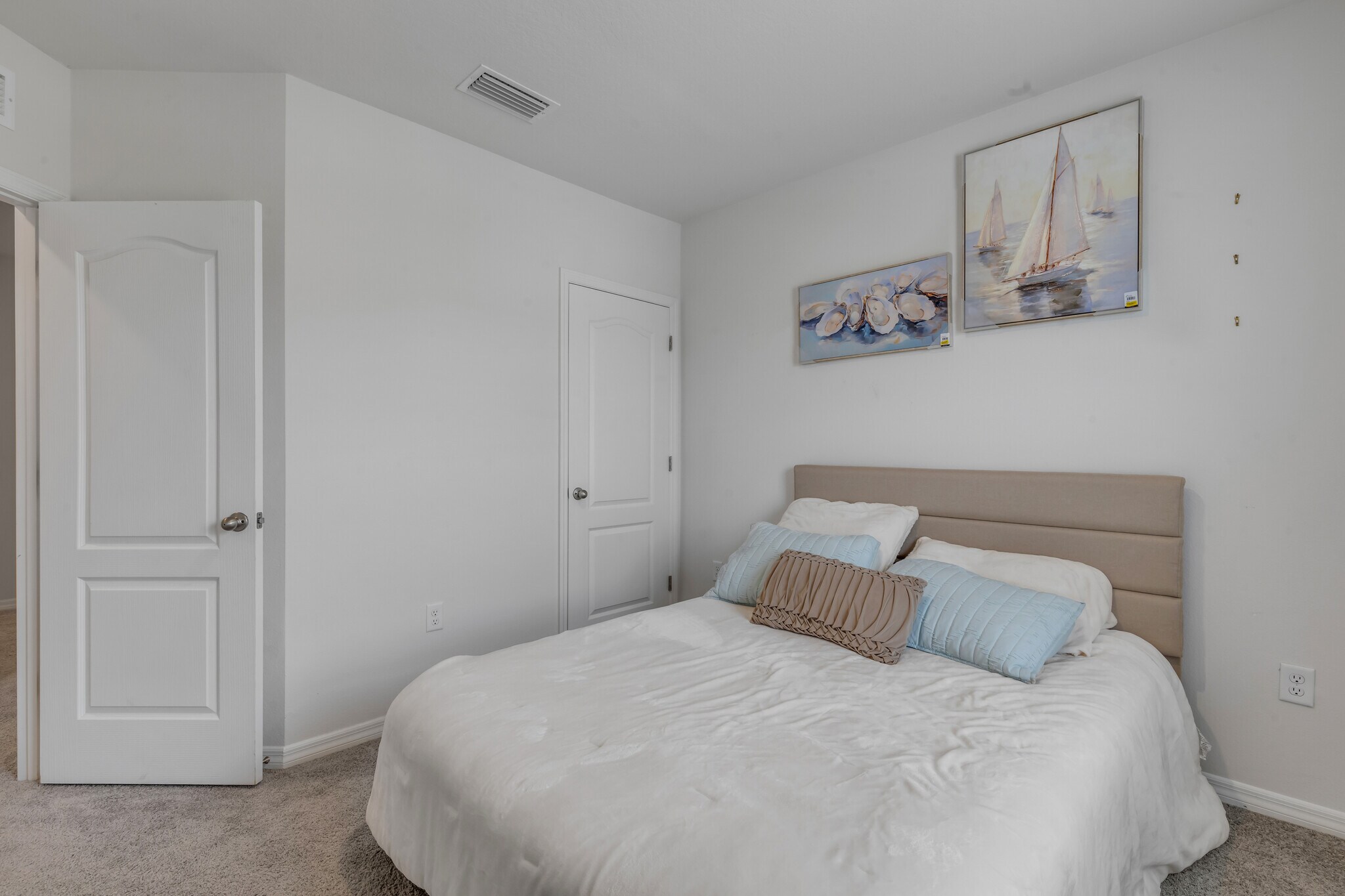 Building Photo - 2724 Silver Canoe Dr