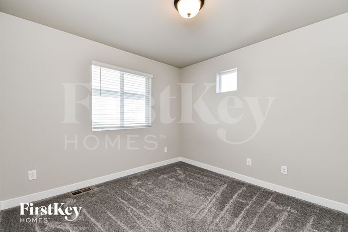 Building Photo - 10093 Luneth Dr