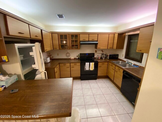 Building Photo - 423 Polk Ave