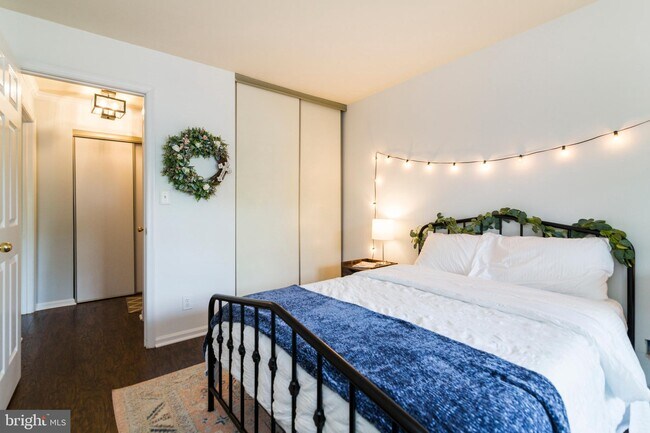 Building Photo - 7511 Ashby Ln