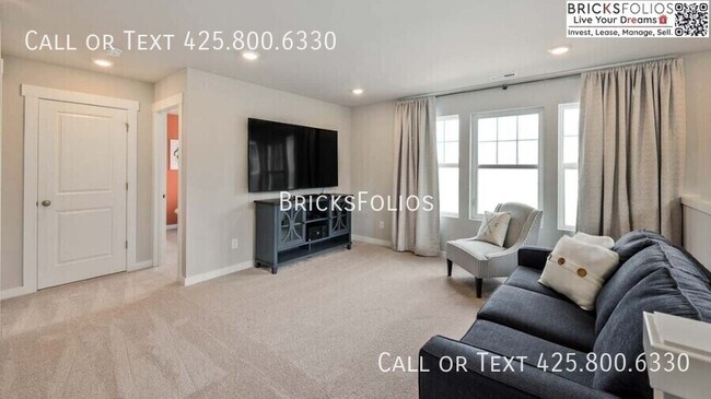 Building Photo - 1384 SW Pendleton Way