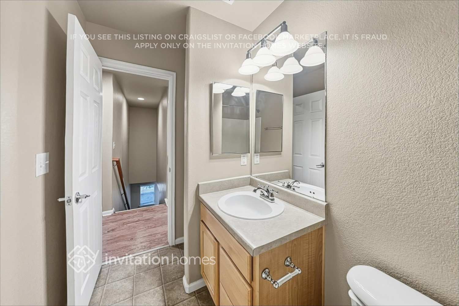Building Photo - 838 Willow Dr