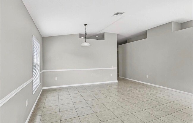 Building Photo - 30237 Glenham Ct