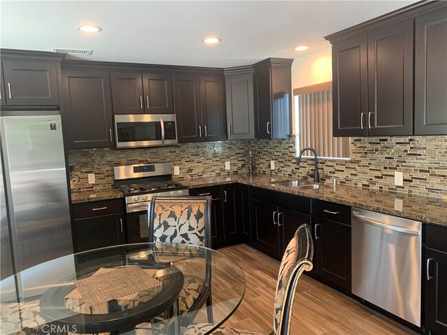 Building Photo - 848 Alamosa Dr
