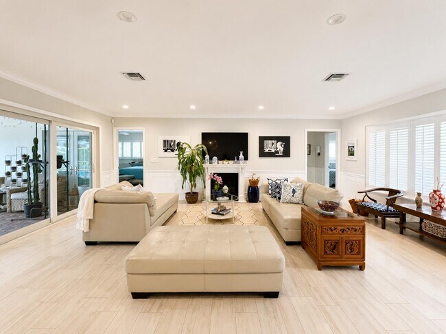 Building Photo - 1111 Pepperridge Terrace