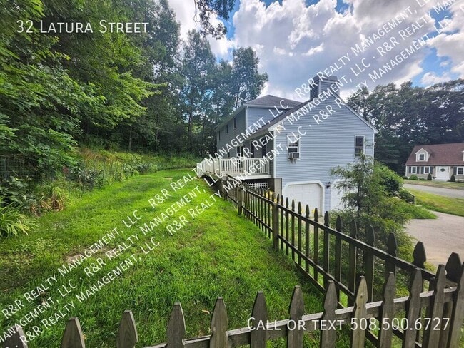 Building Photo - 32 Latura St
