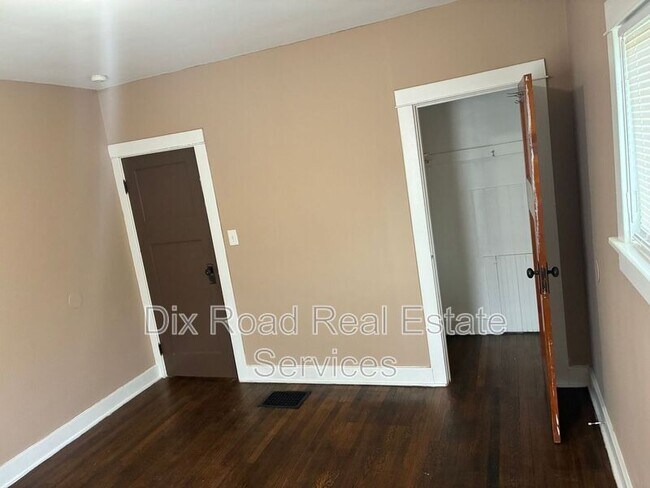 Building Photo - 1430 Coventry Rd