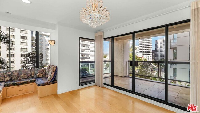 Building Photo - 10724 Wilshire Blvd