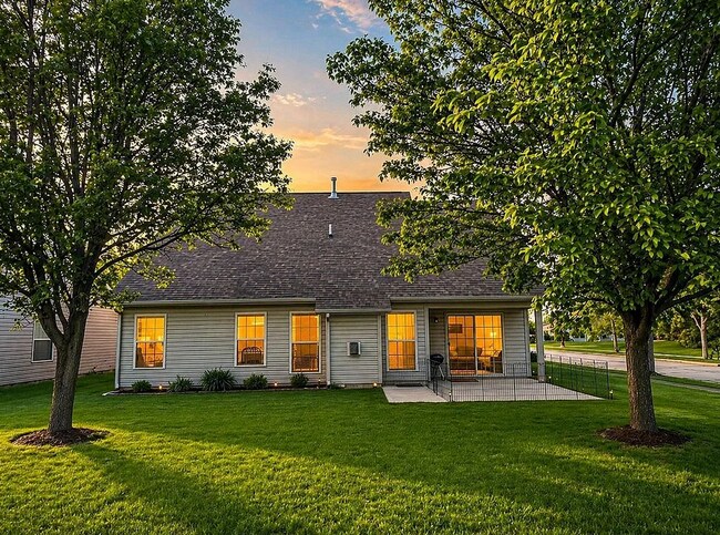 Building Photo - Beautiful 3 Bedroom Home in WL School District