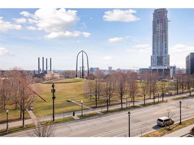 Building Photo - 901 S 2nd St