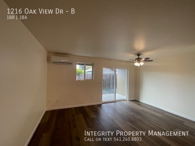 Building Photo - 1216 Oak View Dr