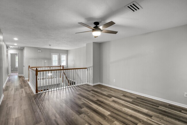 Building Photo - 23 Alderon Woods Pl