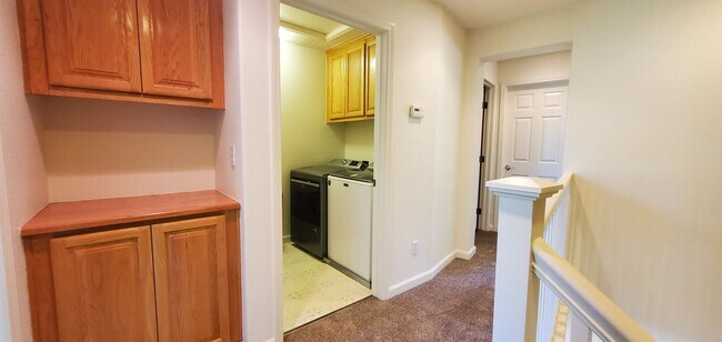 Building Photo - 571 Moreland Way
