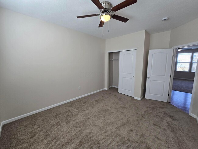 Building Photo - 140 Saddlebred Cir