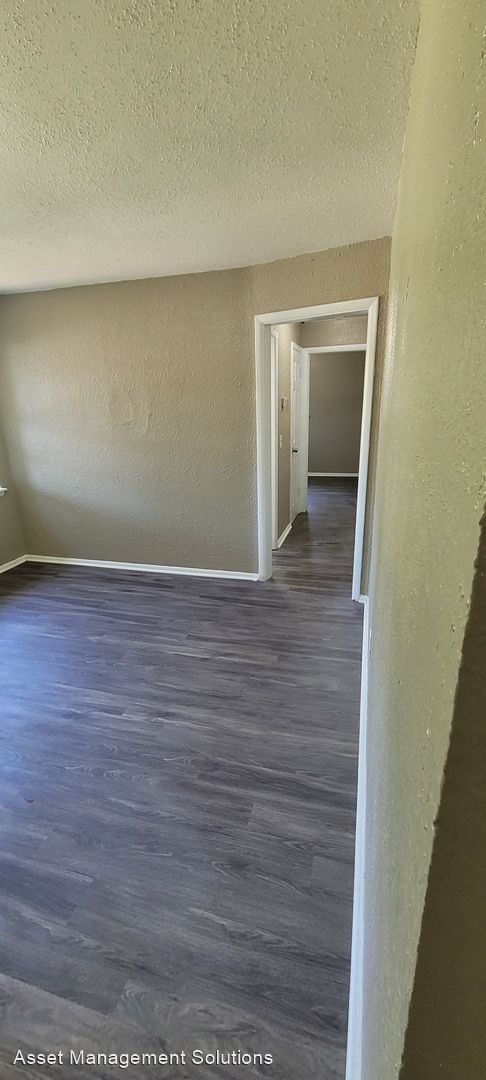 Building Photo - 4 br, 1 bath House - 6714 NW 31st St.