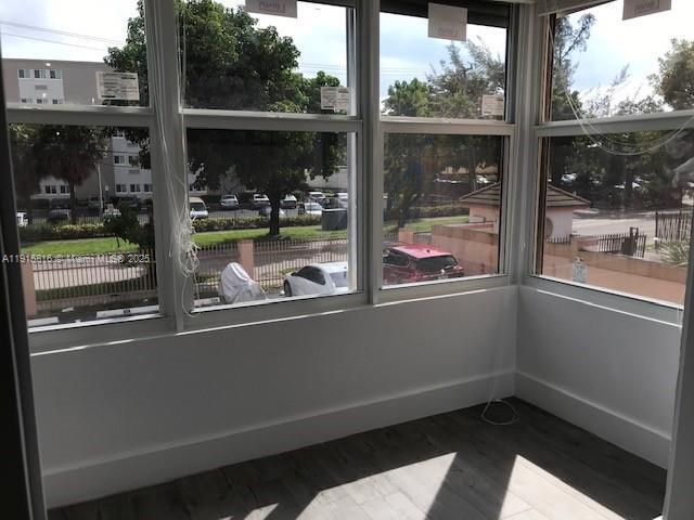 Building Photo - 120 Royal Palm Rd