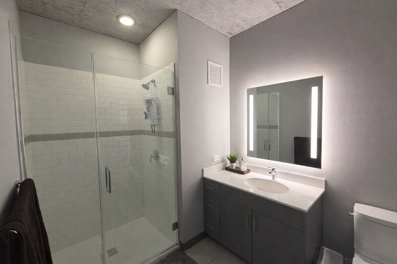 Building Photo - 156 N Elizabeth St