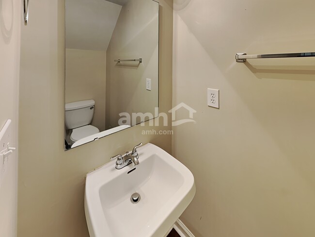 Building Photo - 6017 Spanish Moss Ln