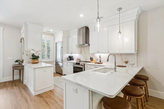 Building Photo - 205 Halyard Dr