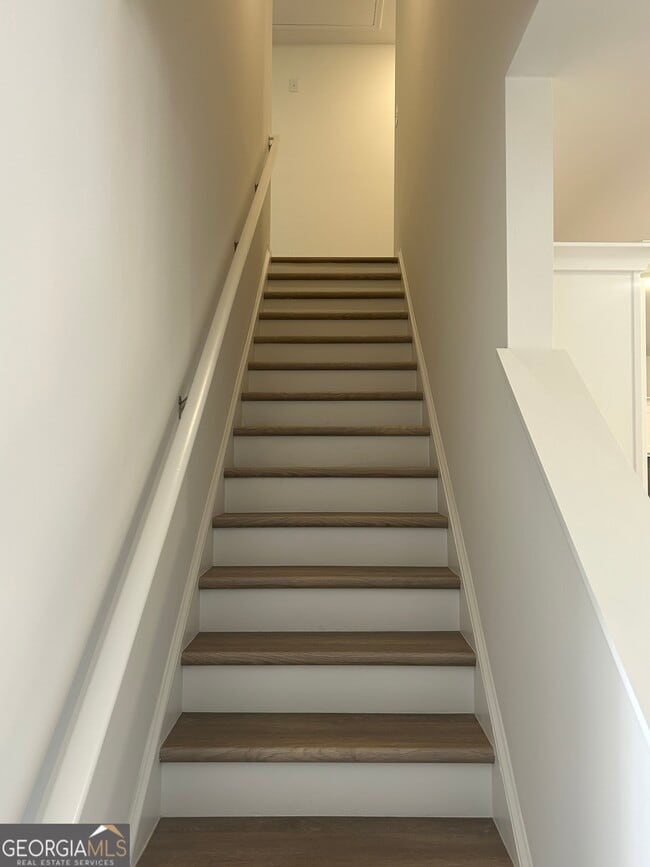 Building Photo - 160 Vision St