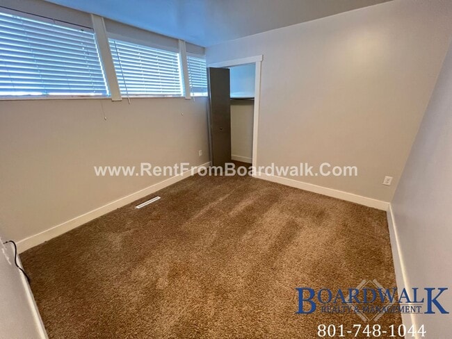 Building Photo - 1660 E 8600 S