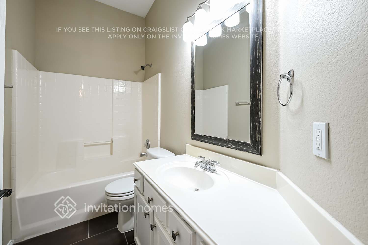 Building Photo - 112 Hackberry Trail