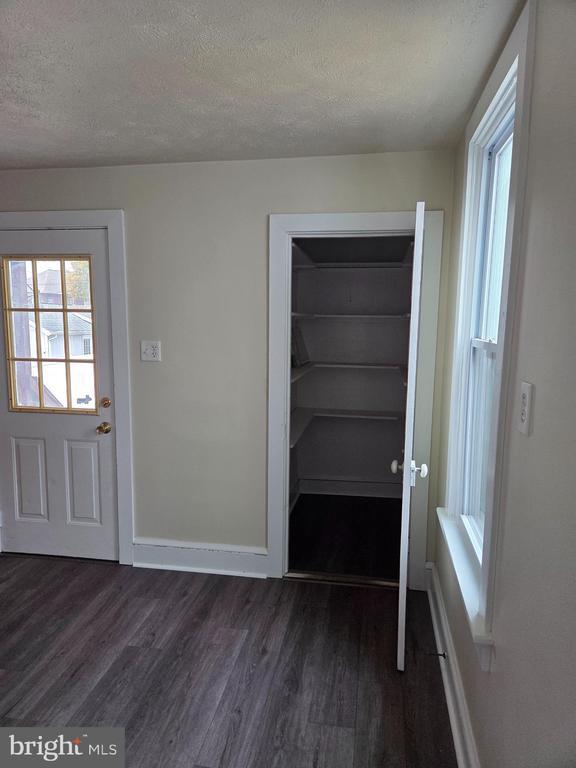 Building Photo - 729 E Washington St