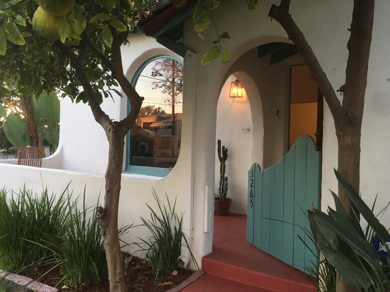 Building Photo - 1265 Carmona Ave