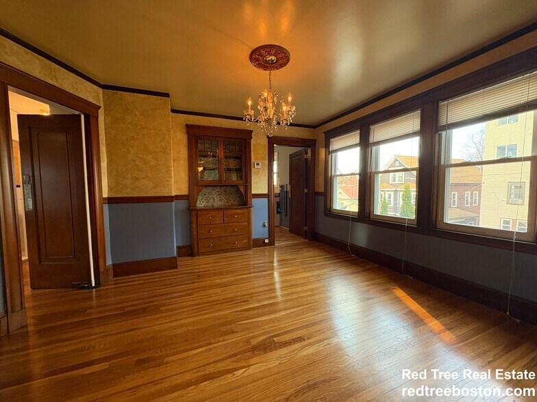 Building Photo - 155-157 Hillside St. Unit 2