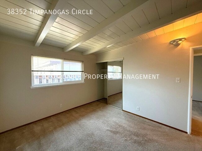 Building Photo - 38352 Timpanogas Cir