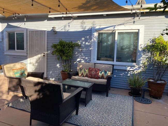 Building Photo - 3676 3rd Ave