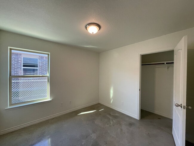 Building Photo - 6111 Amelia Earhart Blvd
