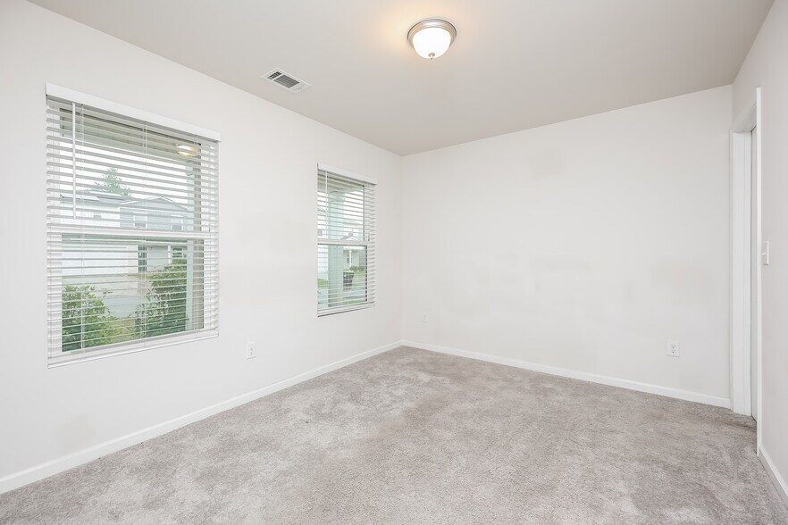 Building Photo - 506 Springtime Ln