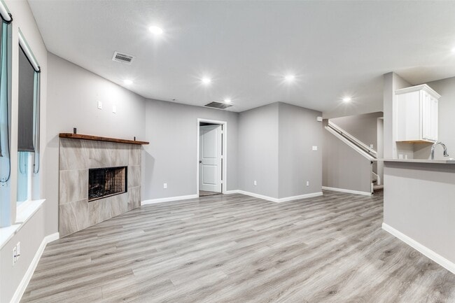Building Photo - 4015 Sam Houston Rd