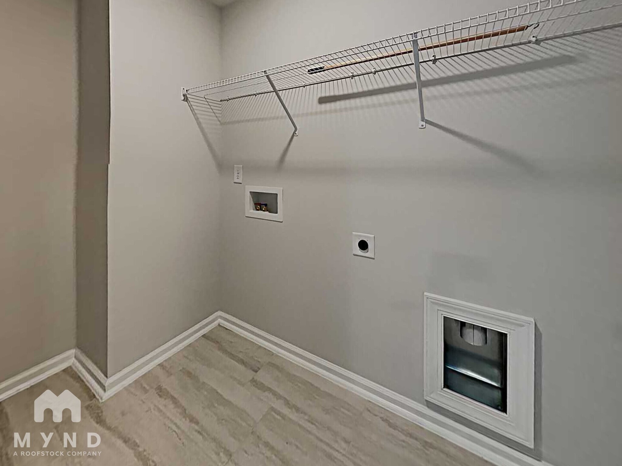 Building Photo - 1601 Trembley Pk Dr