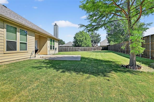 Building Photo - 405 Roger Graves Cir