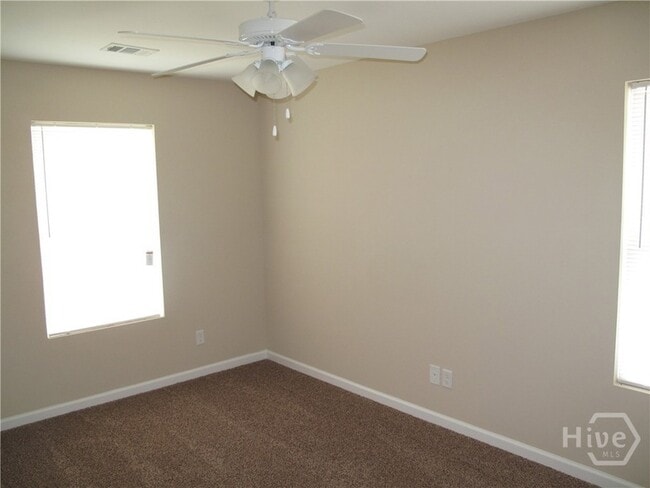 Building Photo - 145 Connor Lp