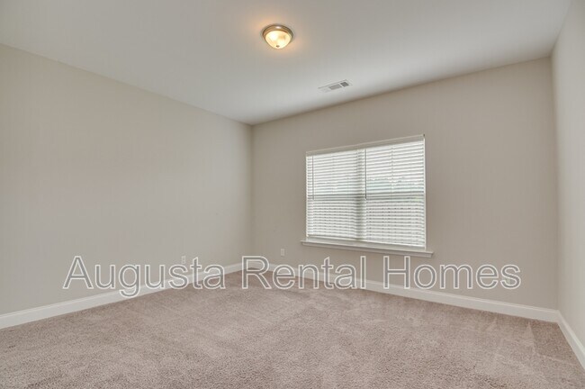 Building Photo - 1110 George W Crawford Dr