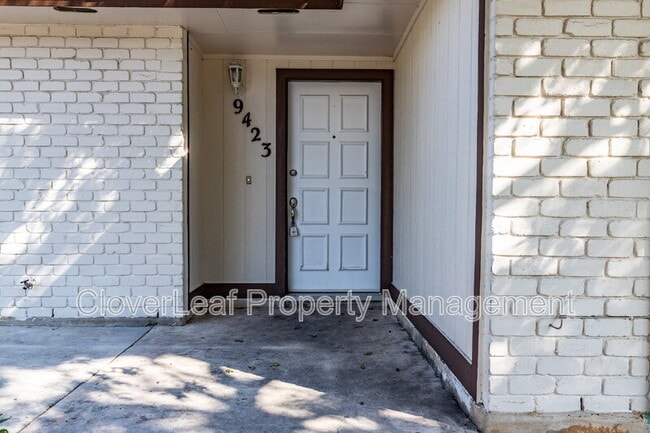 Building Photo - 9423 Cliff Way St