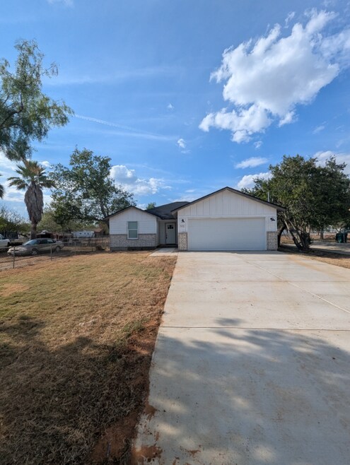 Building Photo - 913 Olive St